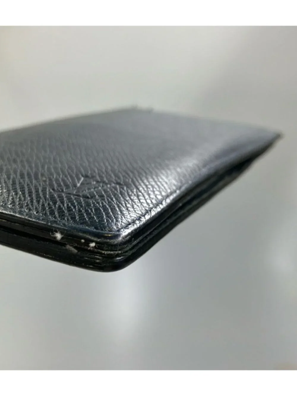 Louis Vuitton Bifold Wallet Leather Portefeuille Long Taiga